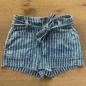 American Eagle Stretch Highest Waist Mom Shorts | 6